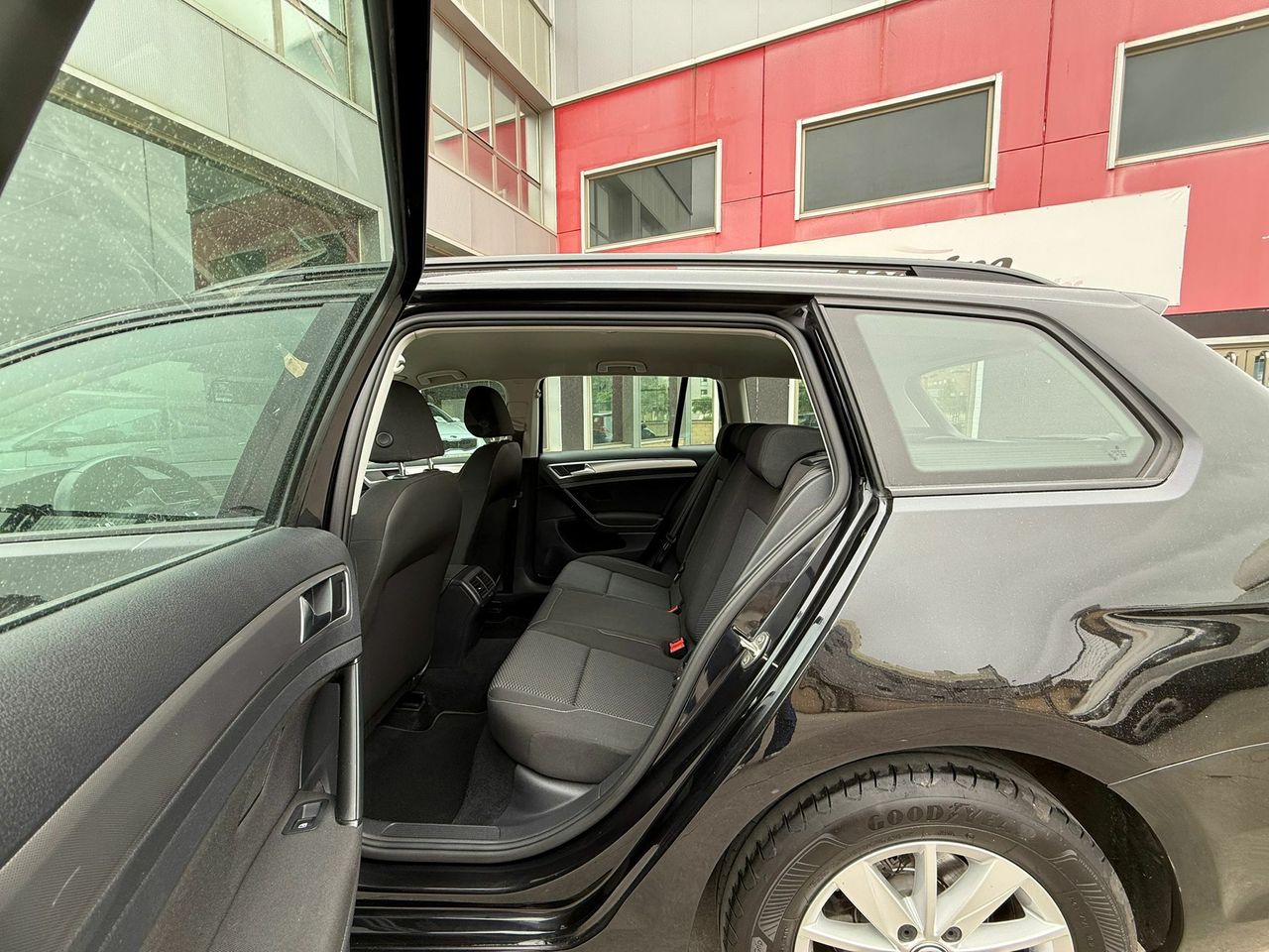 Volkswagen Golf Ready2Go 1.6 TDI 85kW (115CV) Variant - Foto 2