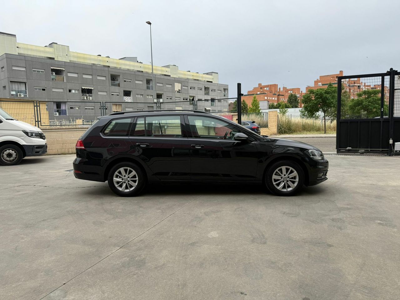 Volkswagen Golf Ready2Go 1.6 TDI 85kW (115CV) Variant - Foto 2