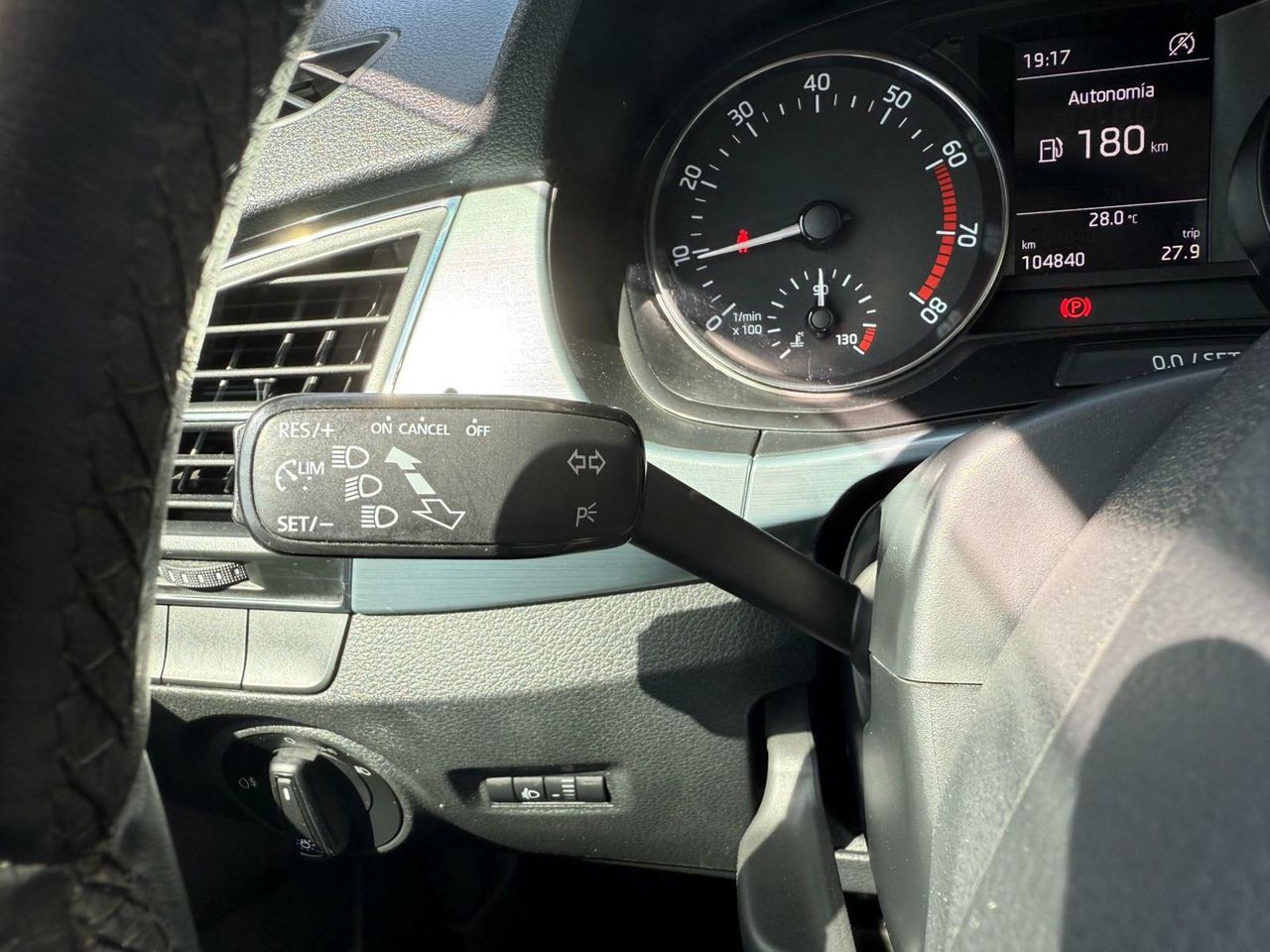 Skoda Fabia 1.0 MPI 75cv Ambition - Foto 2