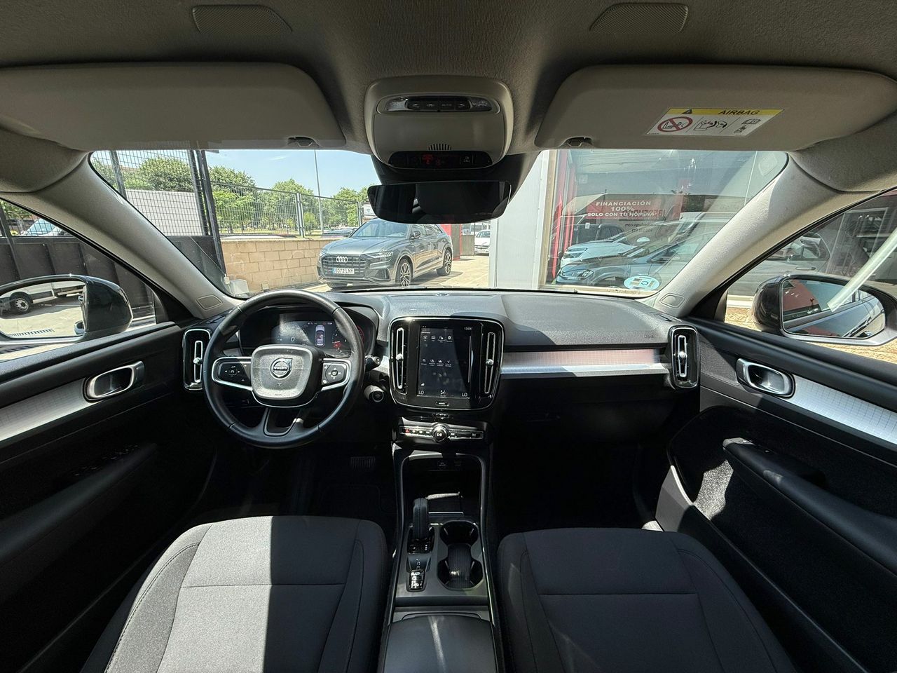 Volvo XC40 1.5 T3 Momentum Auto - Foto 2