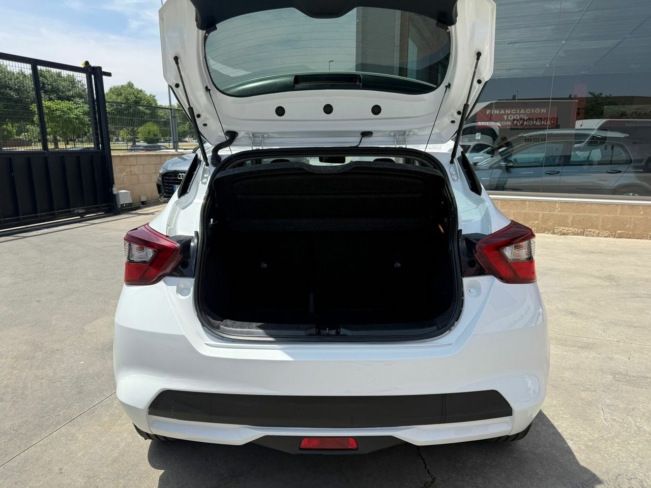 Nissan Micra IG-T 66 kW (90 CV) S&S N-Connecta - Foto 2
