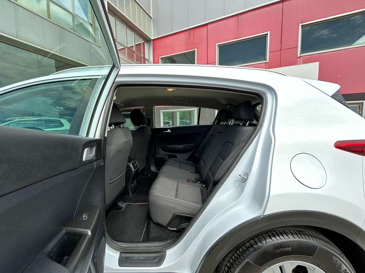 Kia Sportage 1.6 CRDi VGT 85kW (115CV) Business 4x2 - Foto 2