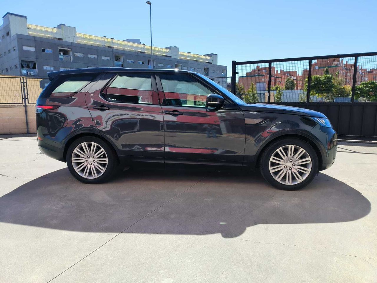Land-Rover Discovery 3.0 Si6 250kW (340CV) HSE Auto - Foto 2