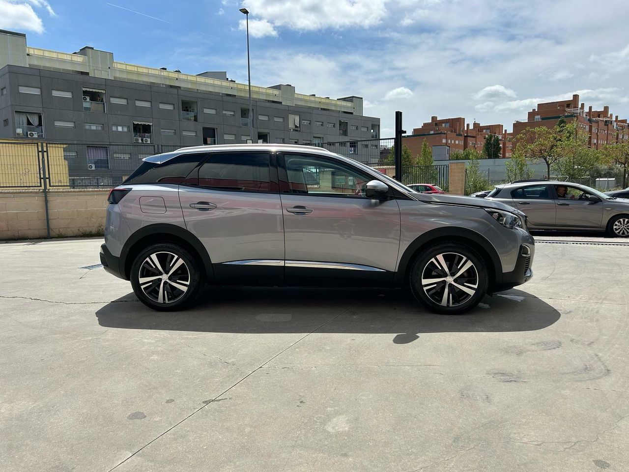 Peugeot 3008 1.5 BlueHDi 96kW (130CV) S&S Allure - Foto 2