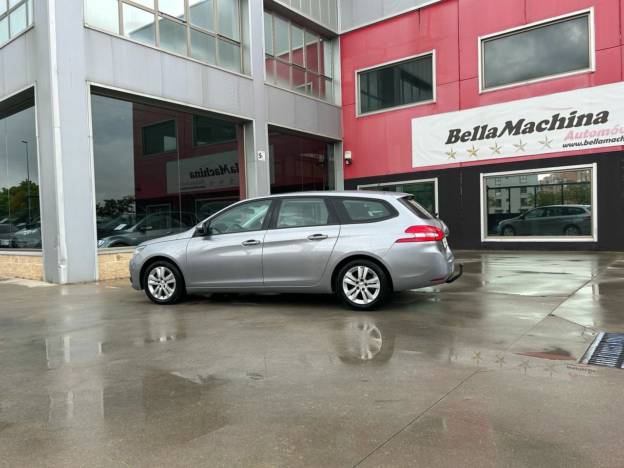Peugeot 308 SW Active BlueHDi 130 S&S EAT8 - Foto 2