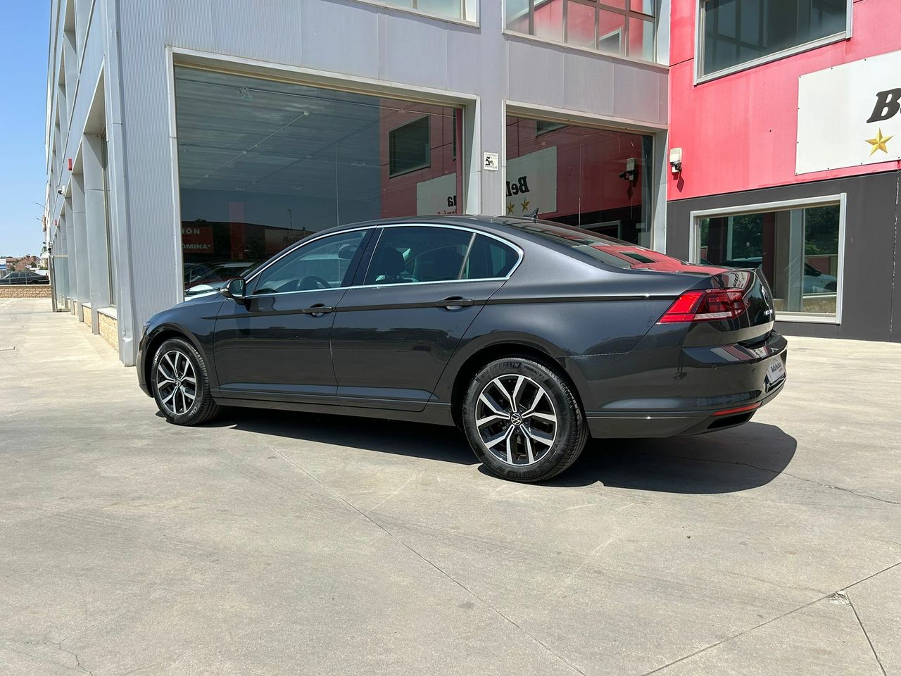 Volkswagen Passat Executive 2.0 TDI 110kW (150CV) DSG - Foto 2
