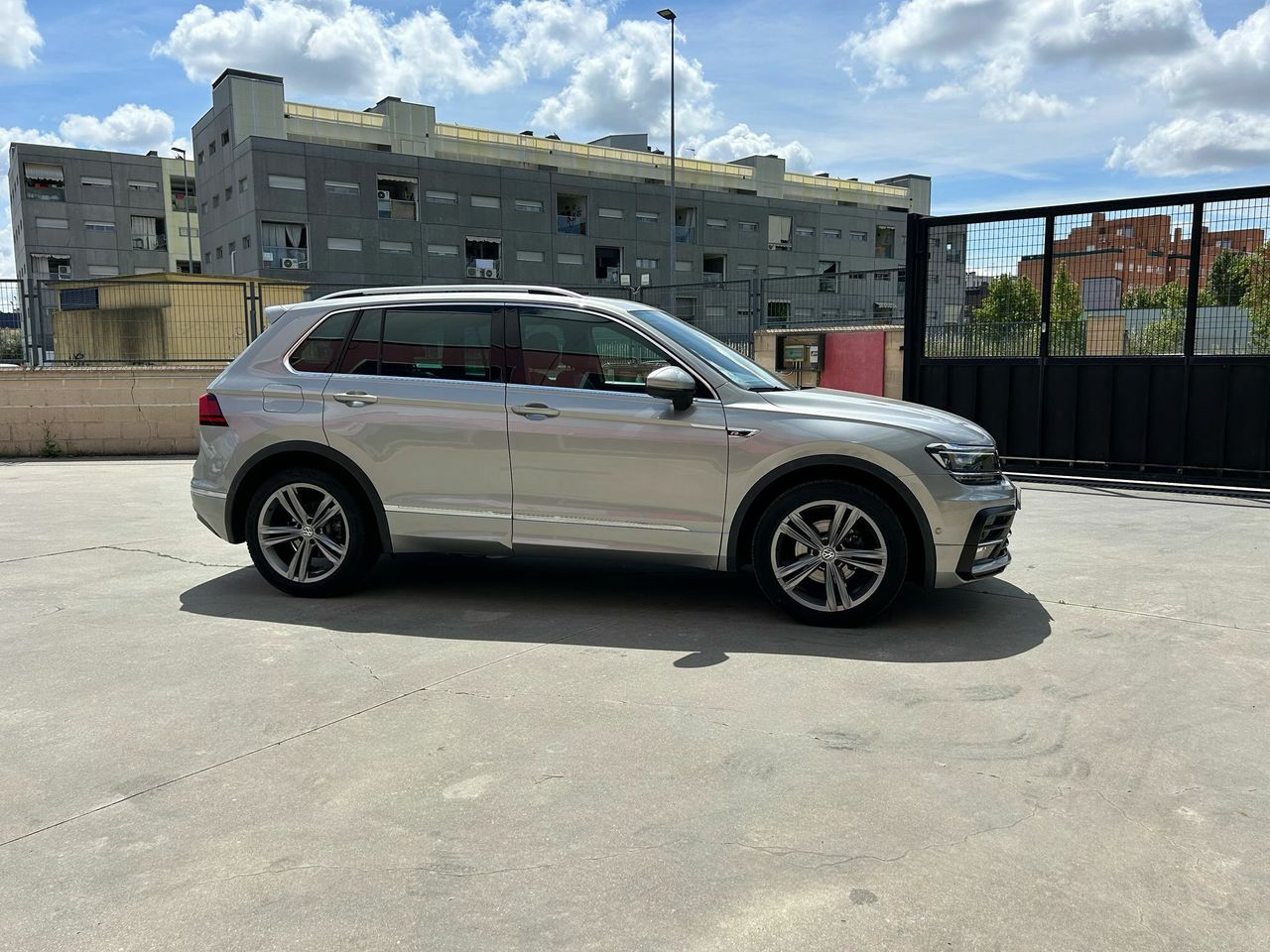 Volkswagen Tiguan Sport 1.5 TSI 110kW (150CV) DSG - Foto 2