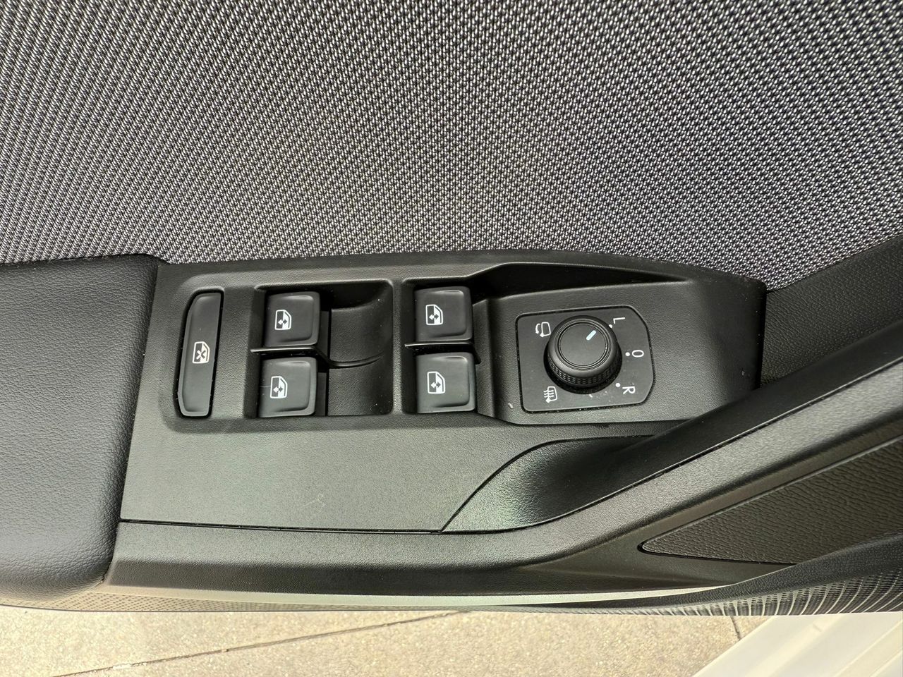 Seat Leon SP 1.5 eTSI 110kW DSG Style Spec Edition - Foto 2