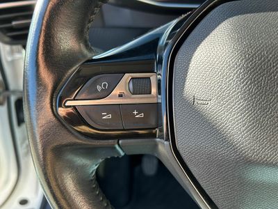 Peugeot 2008 Allure BlueHDI 81kW (110CV)