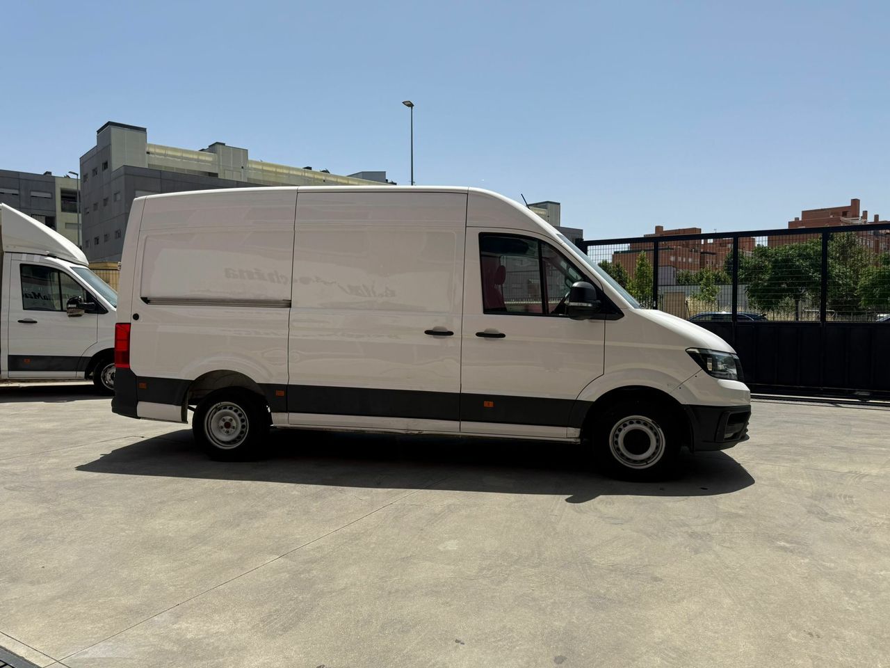 Volkswagen Crafter L3 H2 140 CV  - Foto 2