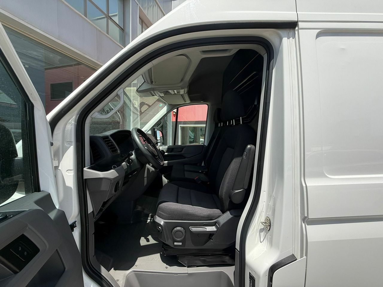 Volkswagen Crafter L3 H2 140 CV  - Foto 2