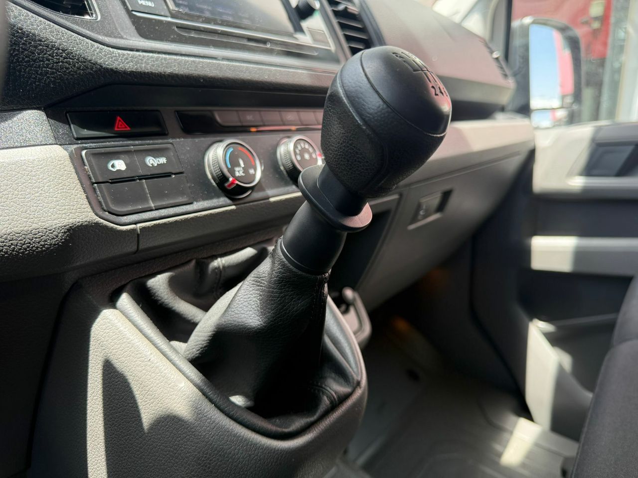 Volkswagen Crafter L3 H2 140 CV  - Foto 2