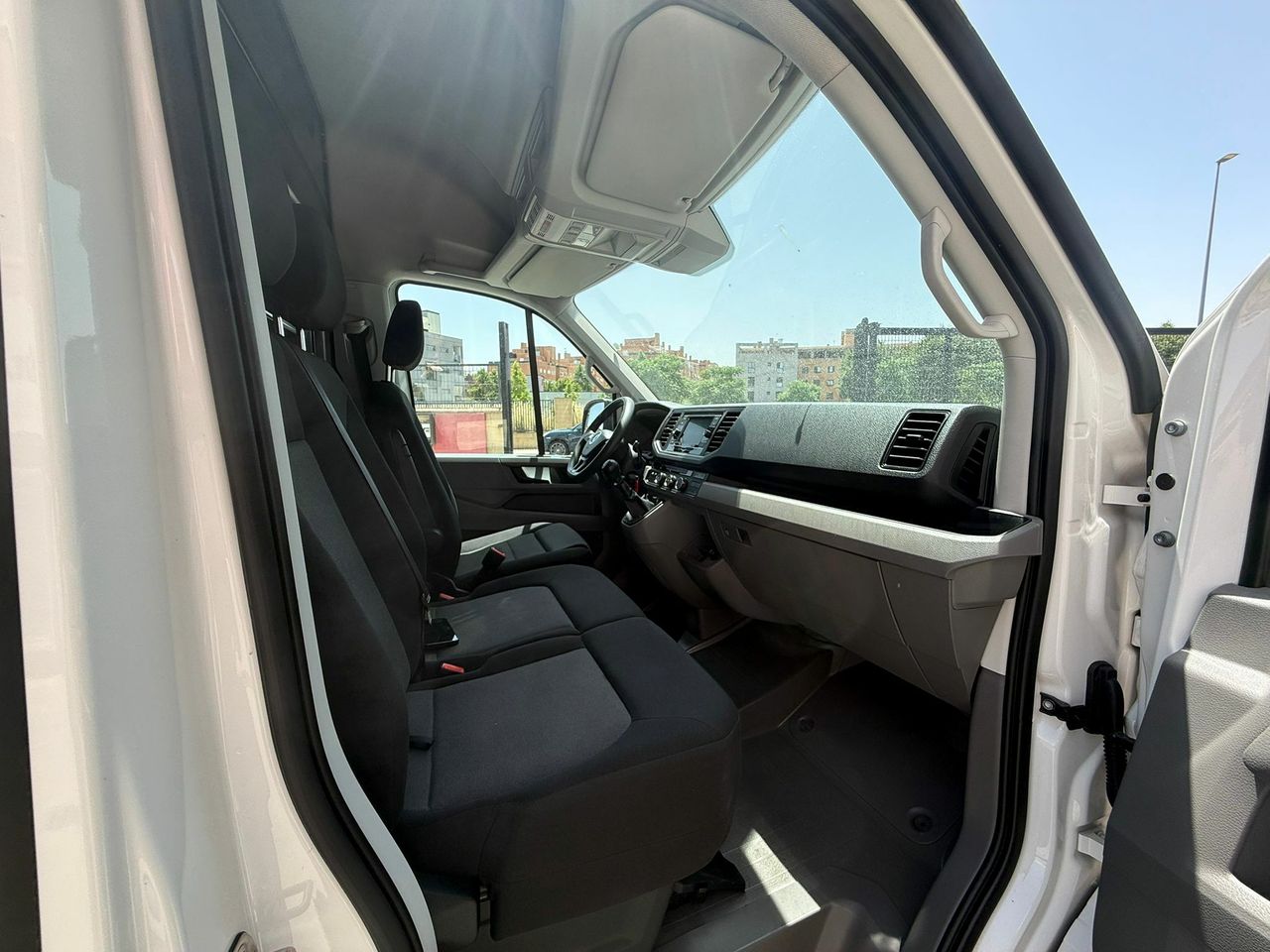 Volkswagen Crafter L3 H2 140 CV  - Foto 2