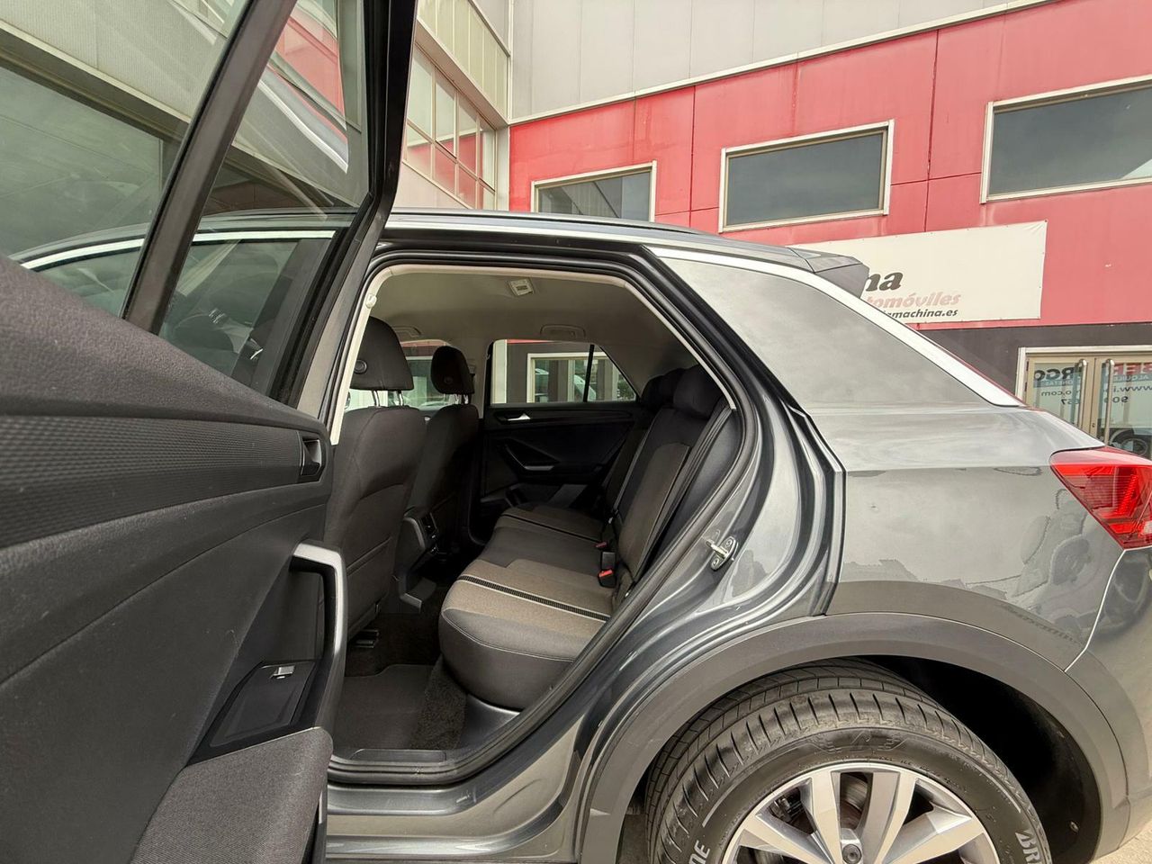 Volkswagen T-Roc Advance R-Line 1.0 TSI 81kW (110CV) - Foto 2