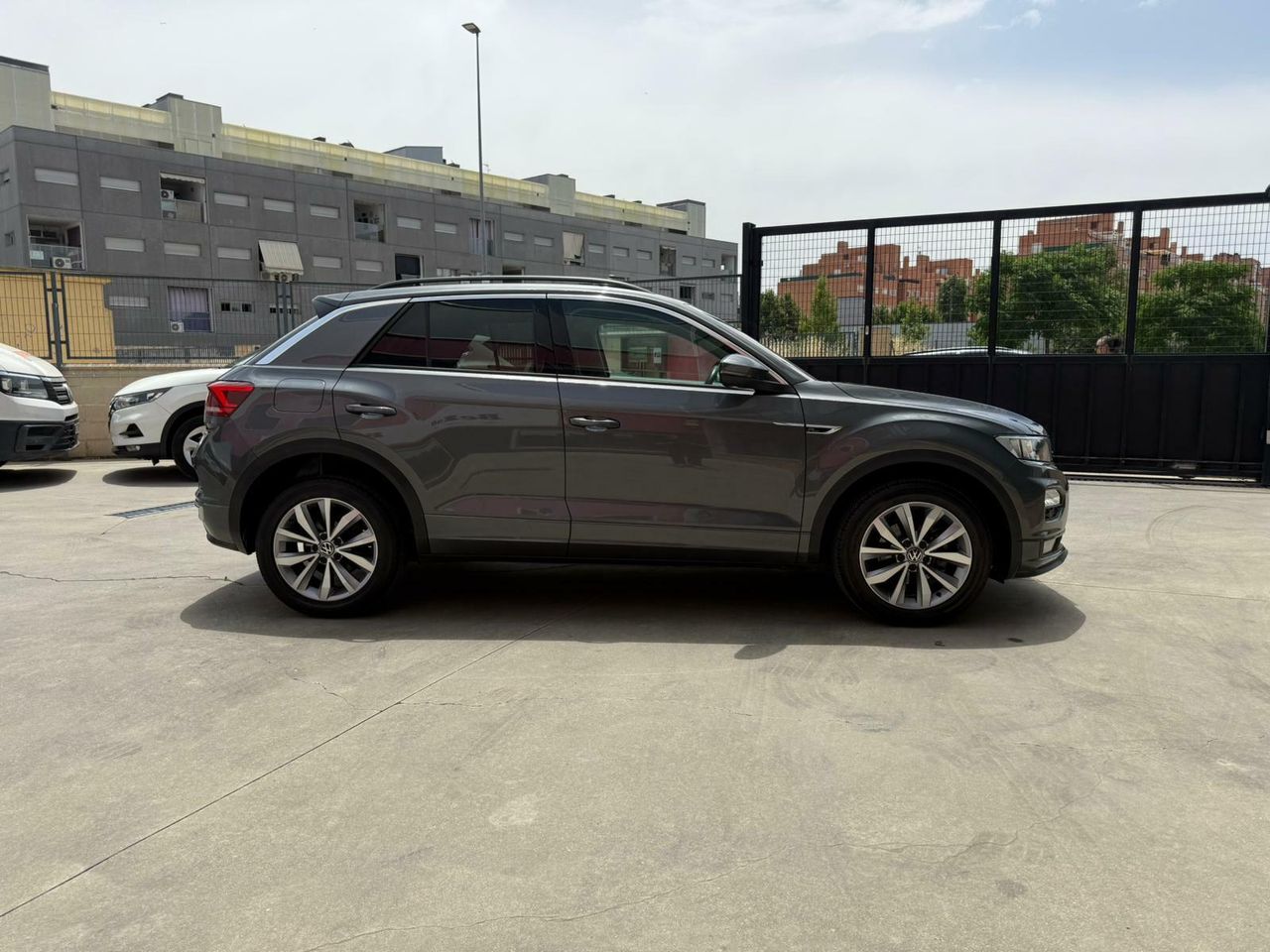 Volkswagen T-Roc Advance R-Line 1.0 TSI 81kW (110CV) - Foto 2