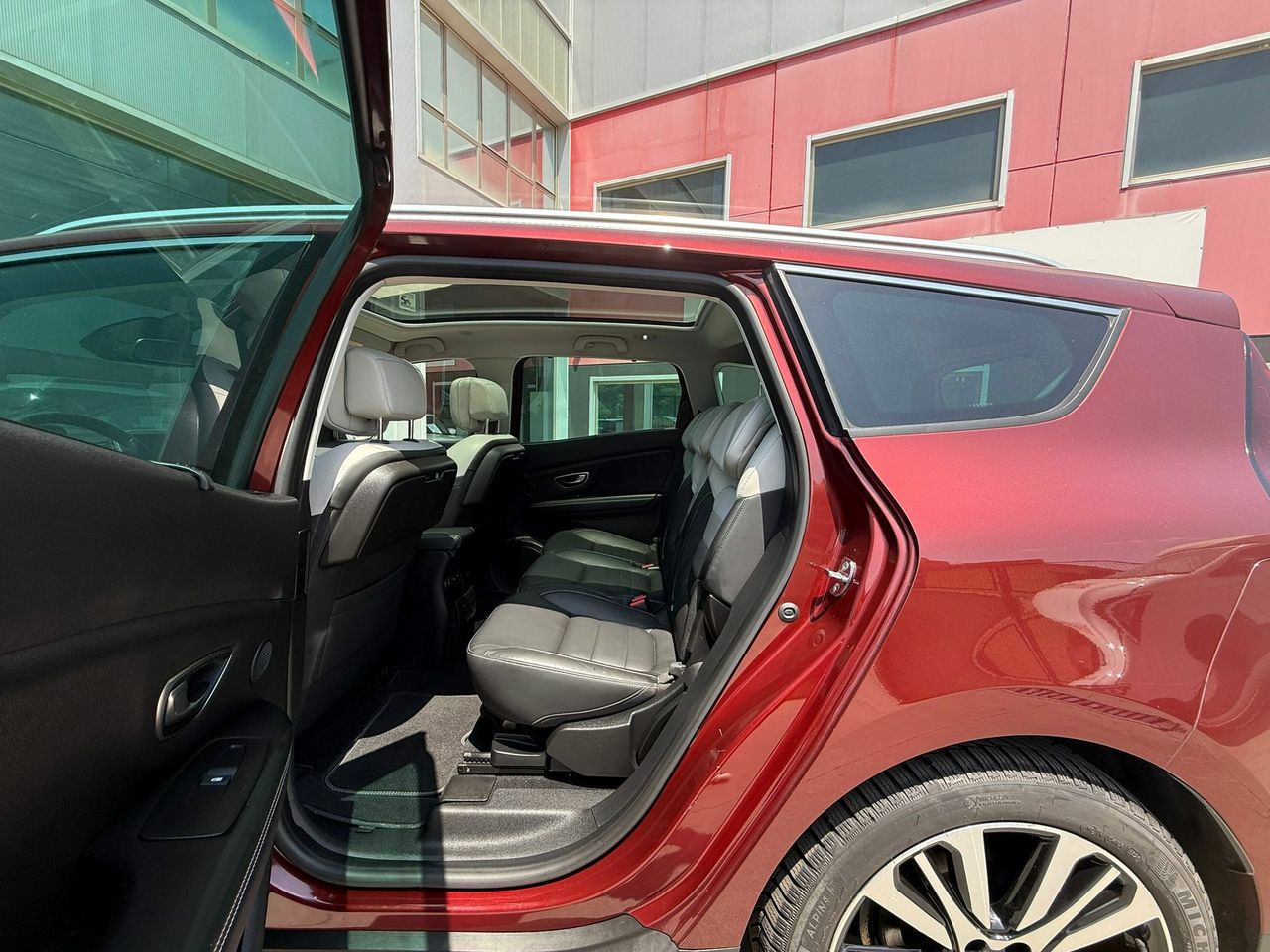 Renault Grand Scénic Zen Blue dCi 110 kW (150CV) - SS - Foto 2
