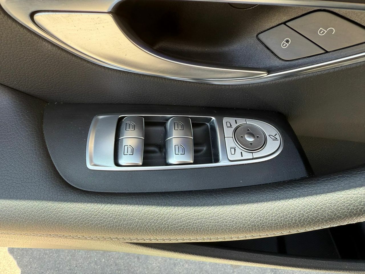 Mercedes Clase E Coupé E 220 d - Foto 2