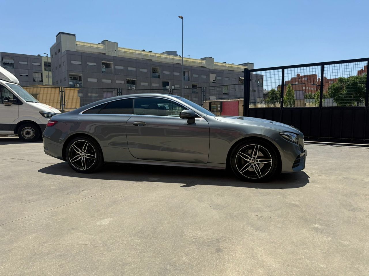 Mercedes Clase E Coupé E 220 d - Foto 2