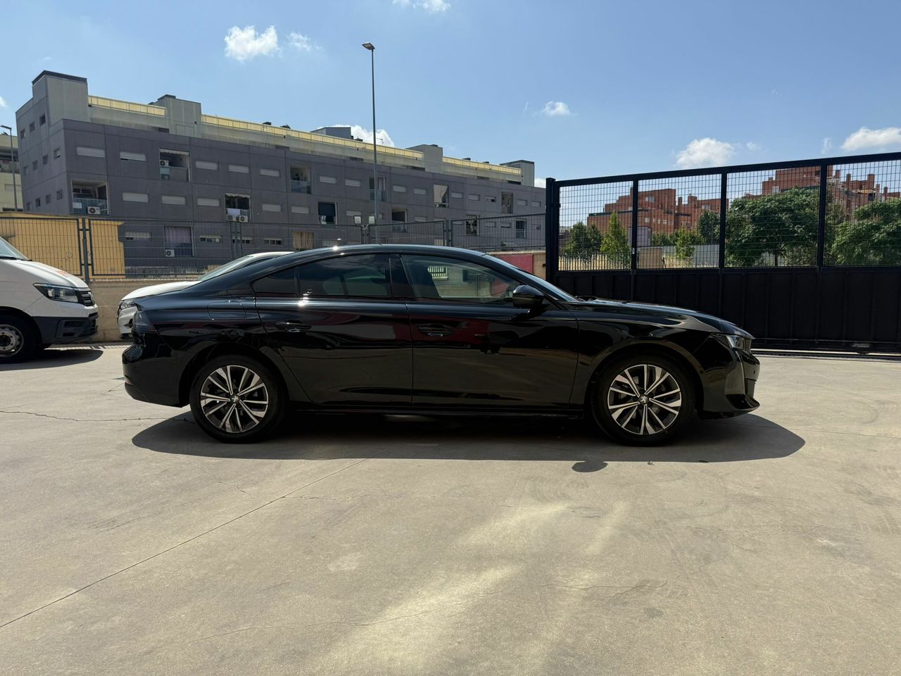 Peugeot 508 5P Allure BlueHDi 130 S&S EAT8 - Foto 2
