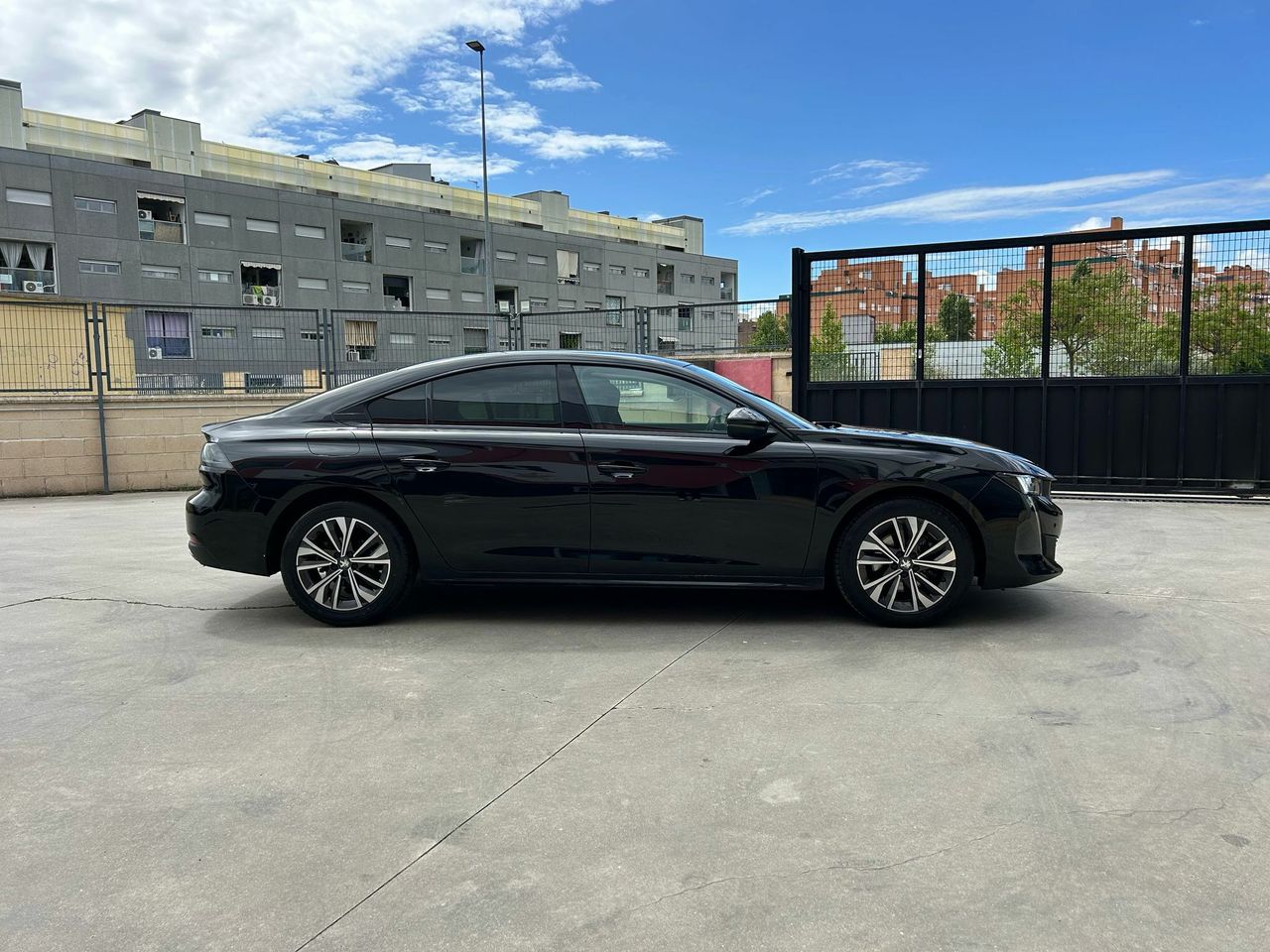 Peugeot 508 5P Allure Pack BlueHDi 130 S&S EAT8 - Foto 2