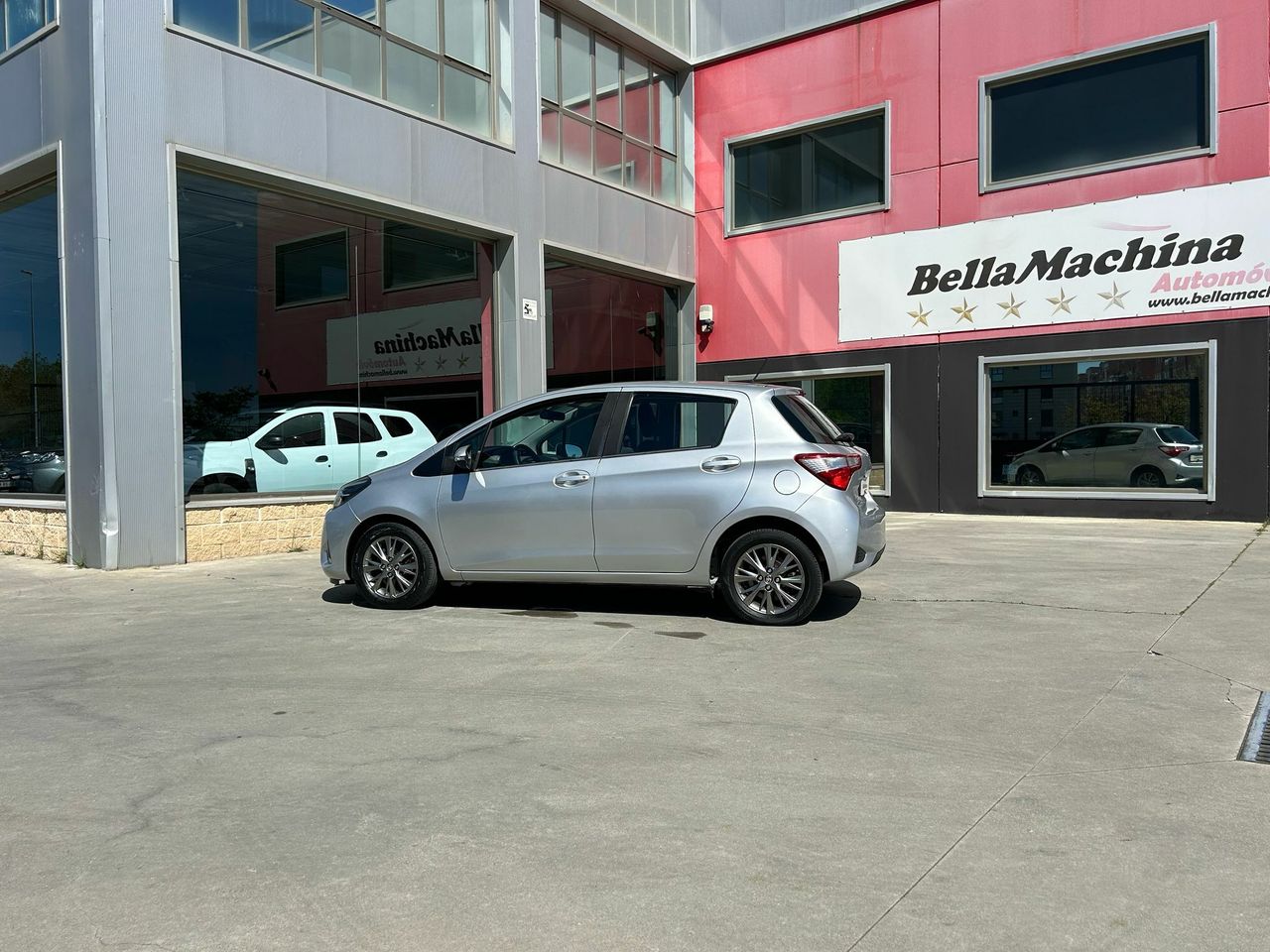 Toyota Yaris 1.5 110 Active Tech - Foto 2