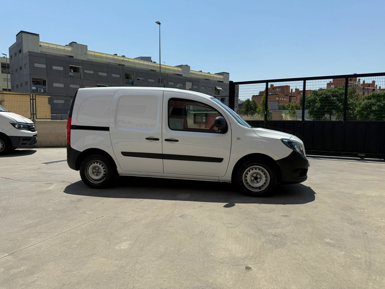 Mercedes Citan  109 CDI FURGON LARGO  - Foto 2