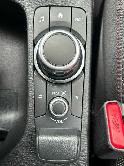 Mazda 2 e-SKYACTIV G 1.5 66kW (90CV) MT Homura