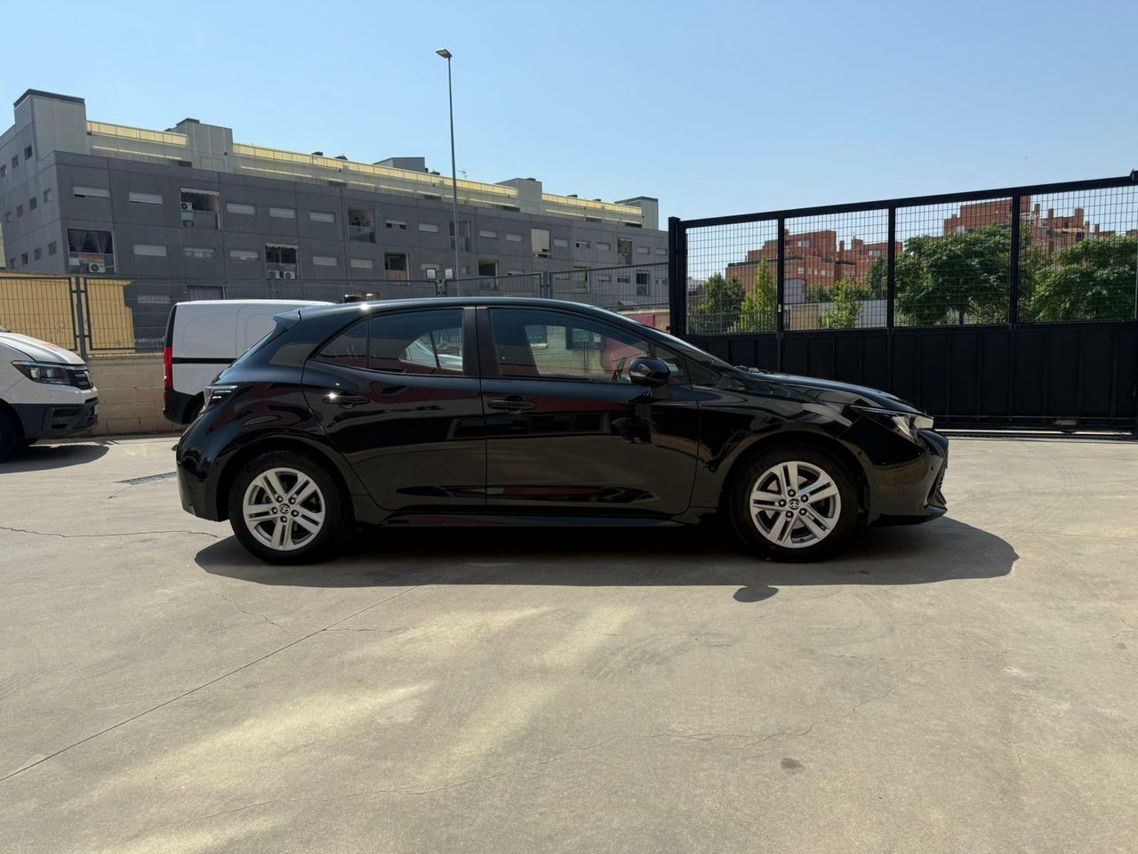 Toyota Corolla 1.8 125H STYLE E-CVT - Foto 2