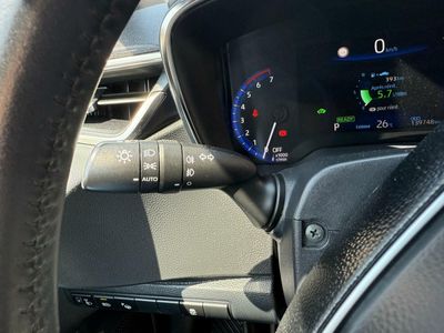 Toyota Corolla 1.8 125H STYLE E-CVT