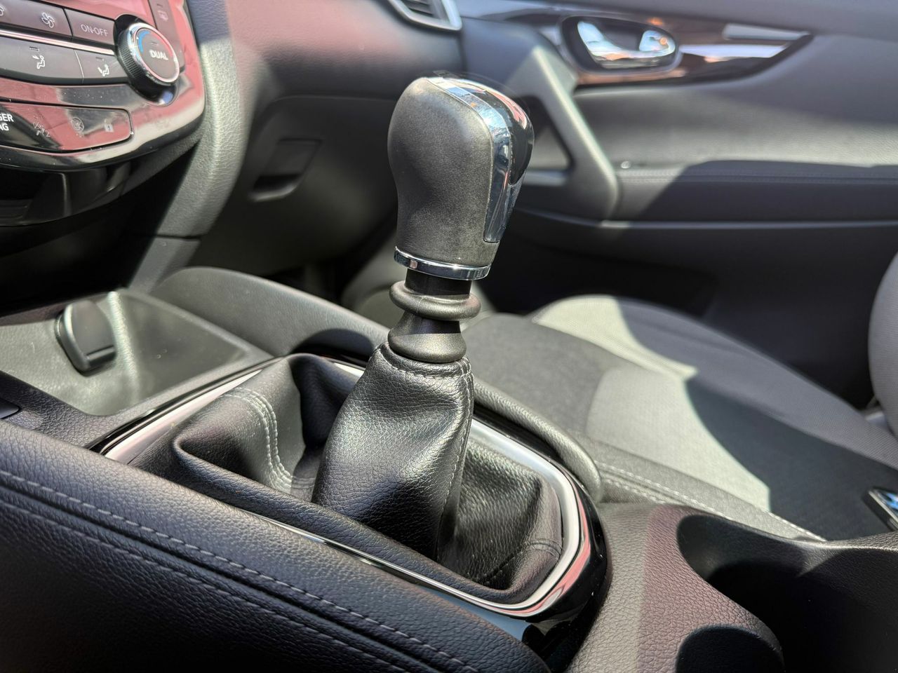 Nissan Qashqai DIG-T 103 kW (140 CV) E6D N-CONNECTA - Foto 2