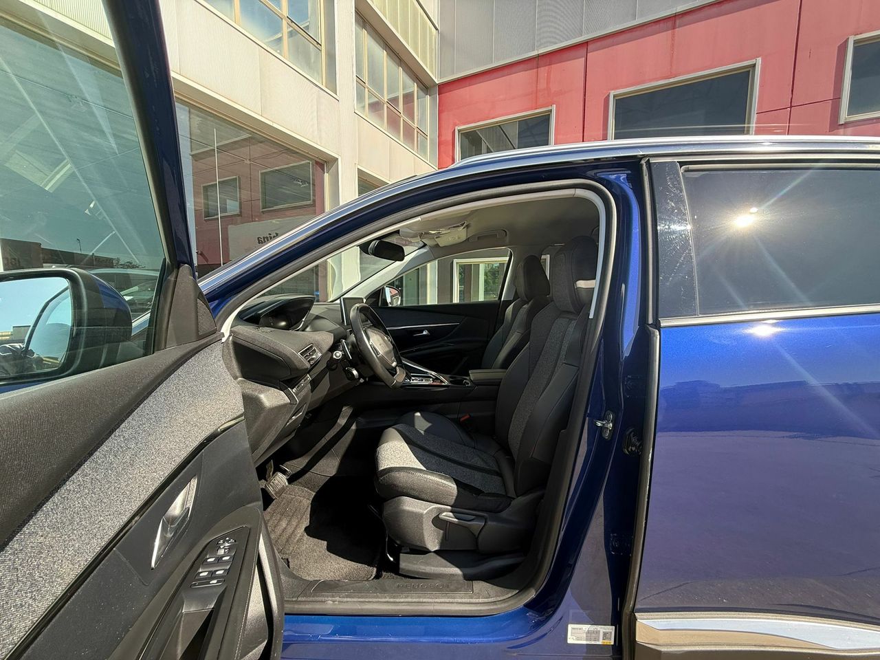 Peugeot 3008 1.5 BlueHDi 96kW (130CV) S&S Allure EAT8 - Foto 2