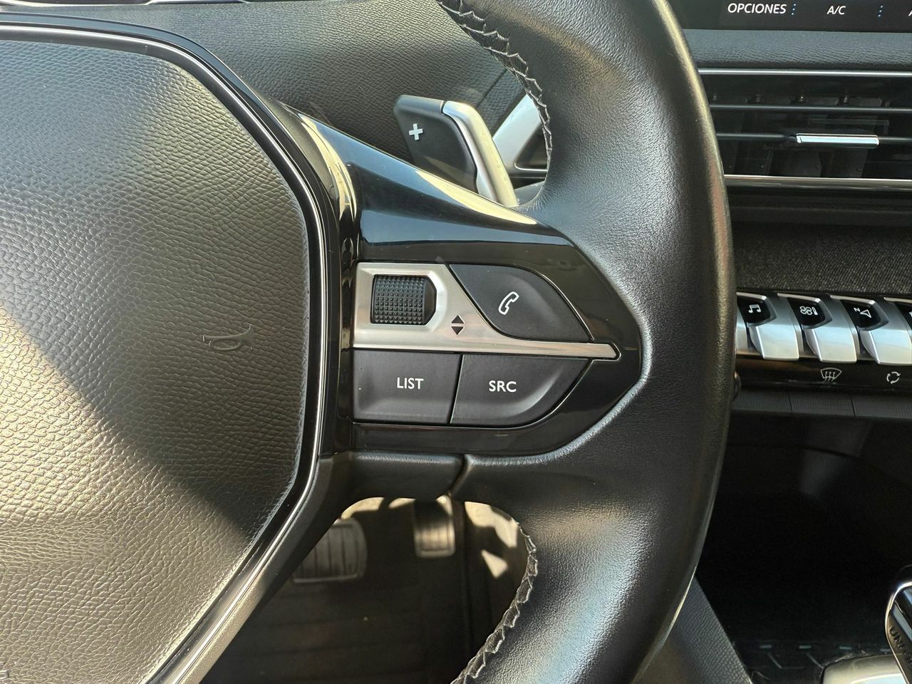 Peugeot 3008 1.5 BlueHDi 96kW (130CV) S&S Allure EAT8 - Foto 2