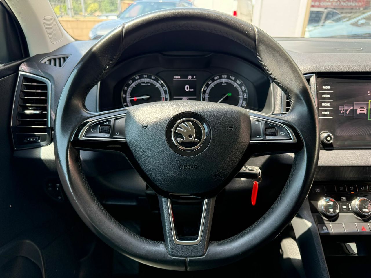 Skoda Karoq 2.0 TDI 110kW (150CV) DSG 4X4 Ambition - Foto 2