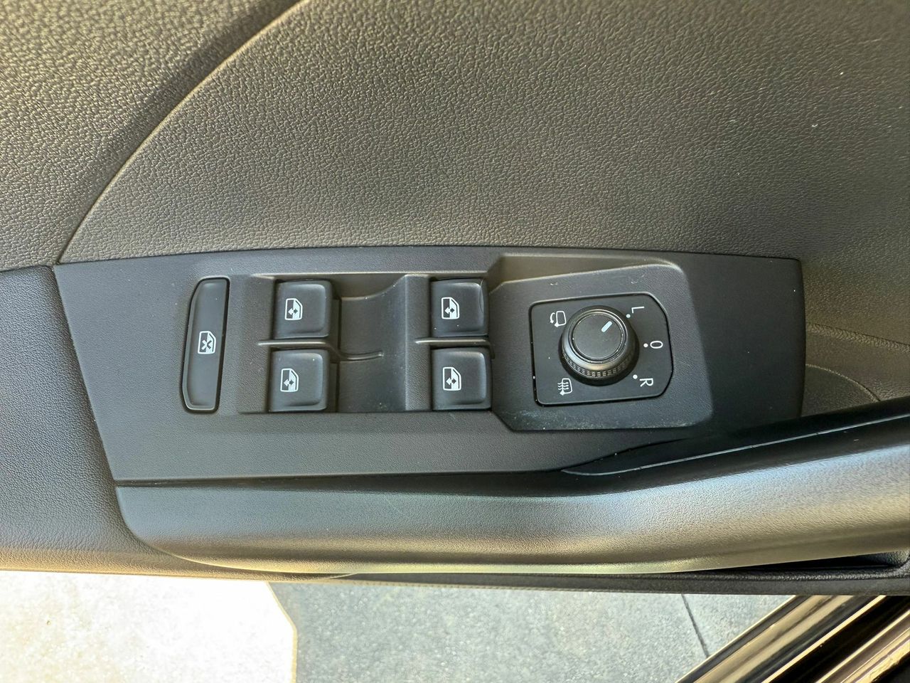 Volkswagen T-Cross Advance 1.0 TSI 70kW (95CV) - Foto 2