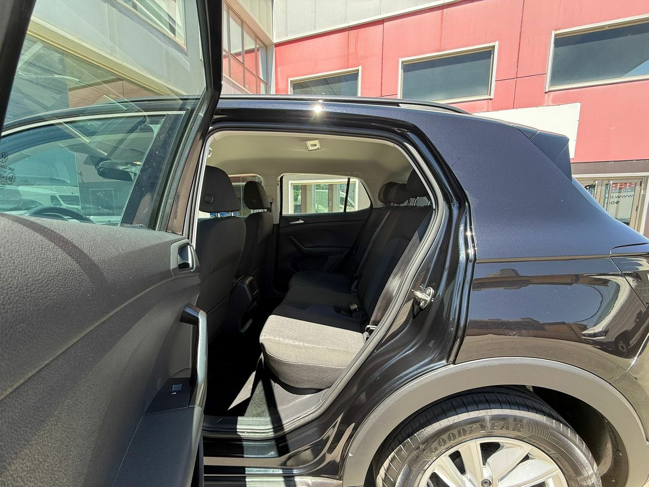 Volkswagen T-Cross Advance 1.0 TSI 70kW (95CV) - Foto 2
