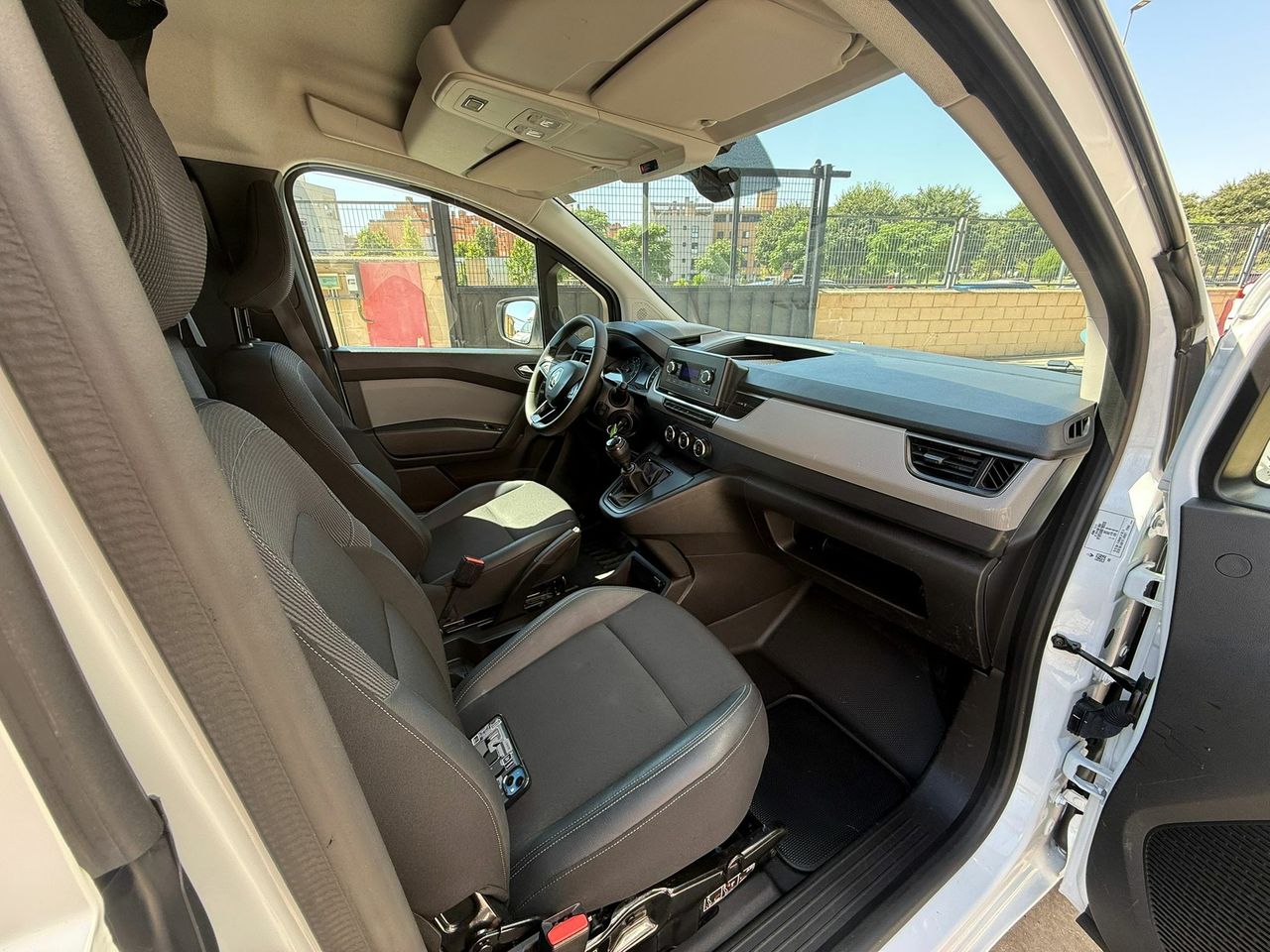 Renault Kangoo 1.5 DCI ABRETE SESAMO  - Foto 2