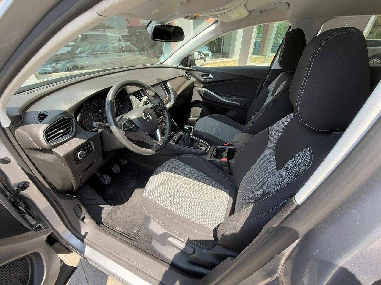 Opel Grandland X 1.2 Turbo Selective - Foto 2