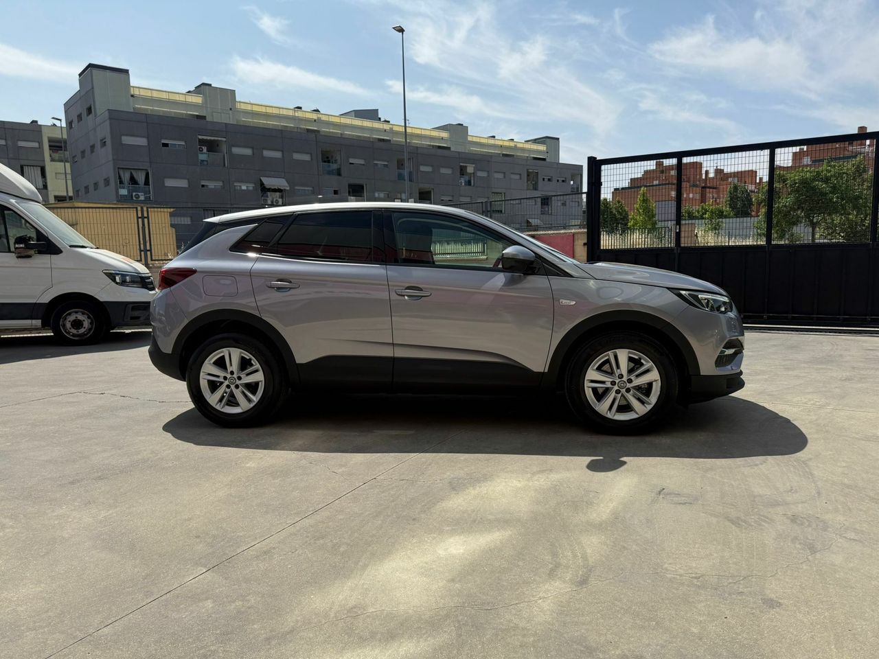 Opel Grandland X 1.2 Turbo Selective - Foto 2