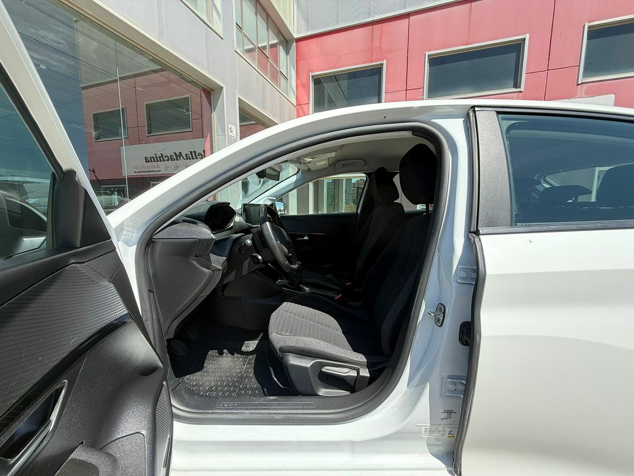 Peugeot 208 PureTech 55kW (75CV) Like - Foto 2