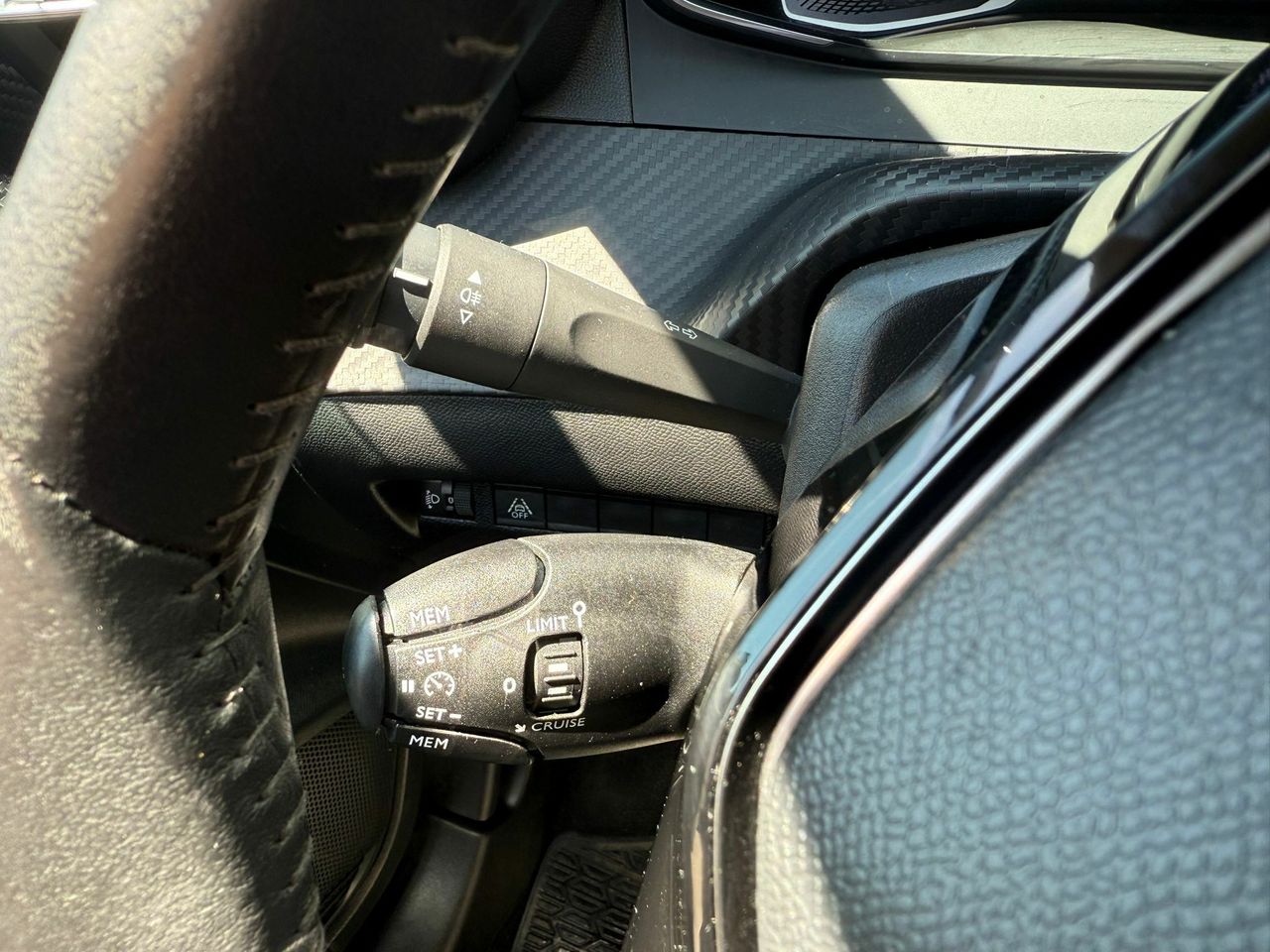 Peugeot 208 PureTech 55kW (75CV) Like - Foto 2