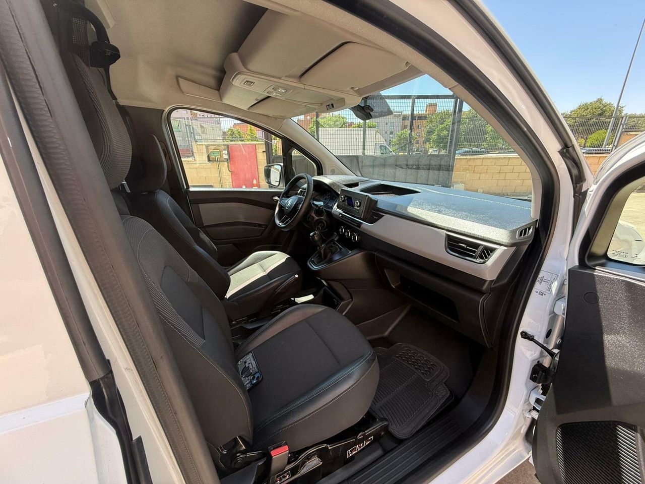 Renault Kangoo 1.5 DCI ABRETE SESAMO  - Foto 2