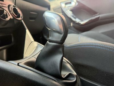 Peugeot 208 5P Signature 1.2L PureTech 60KW (82CV)