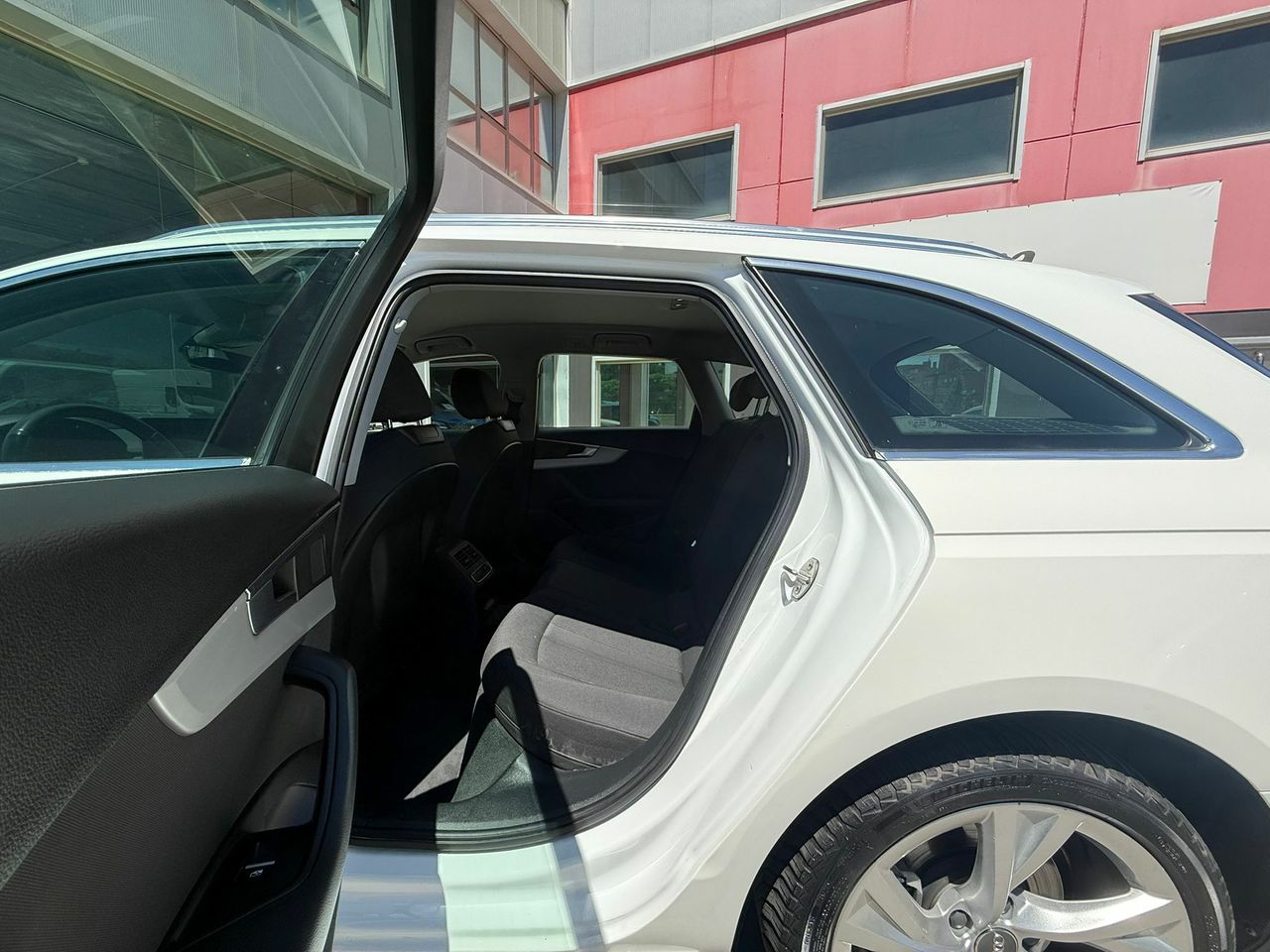 Audi A4 Avant S line 35 TDI 120kW S tronic - Foto 2