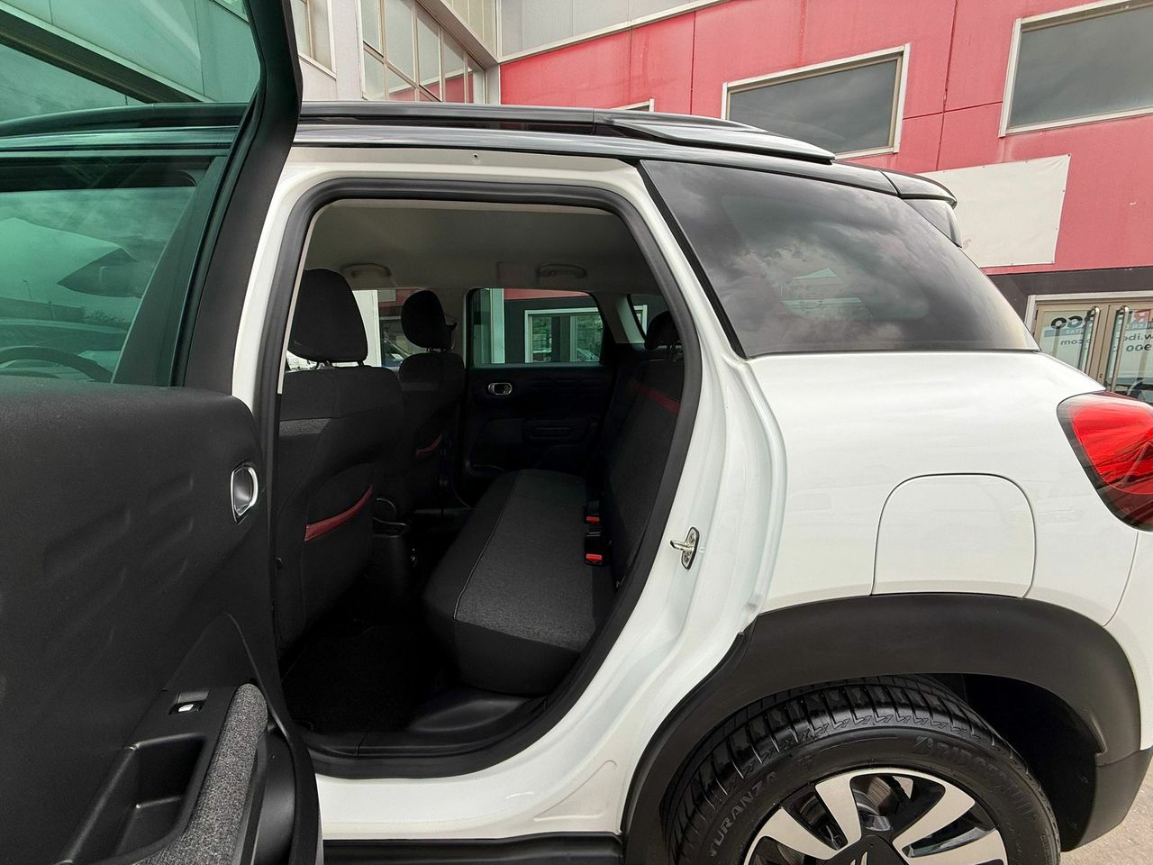 Citroën C3 Aircross PureTech 81kW (110CV) S&S Shine - Foto 2