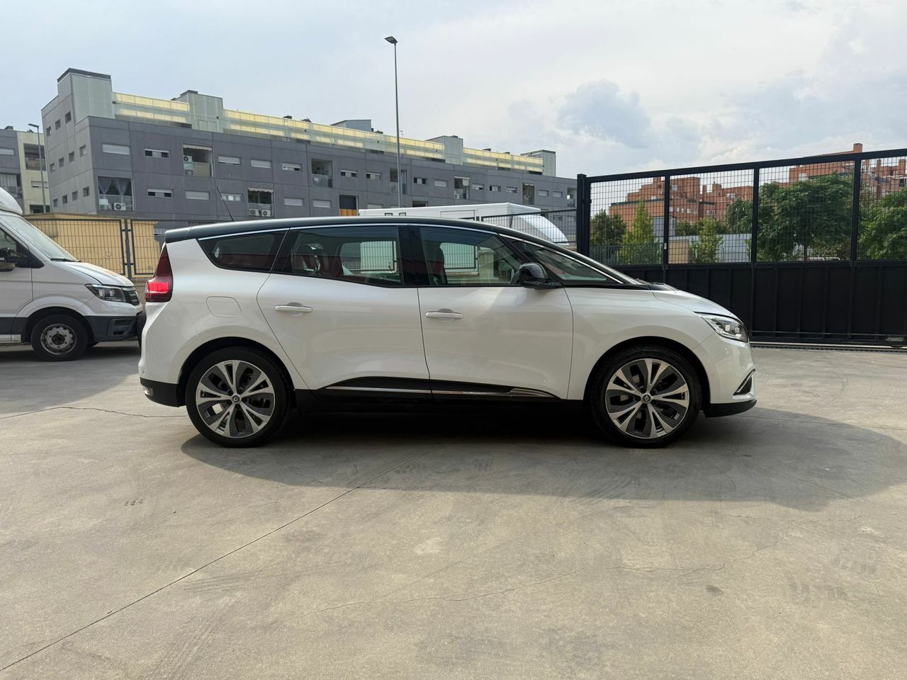 Renault Grand Scénic Limited TCe 103kW (140CV) GPF - Foto 2