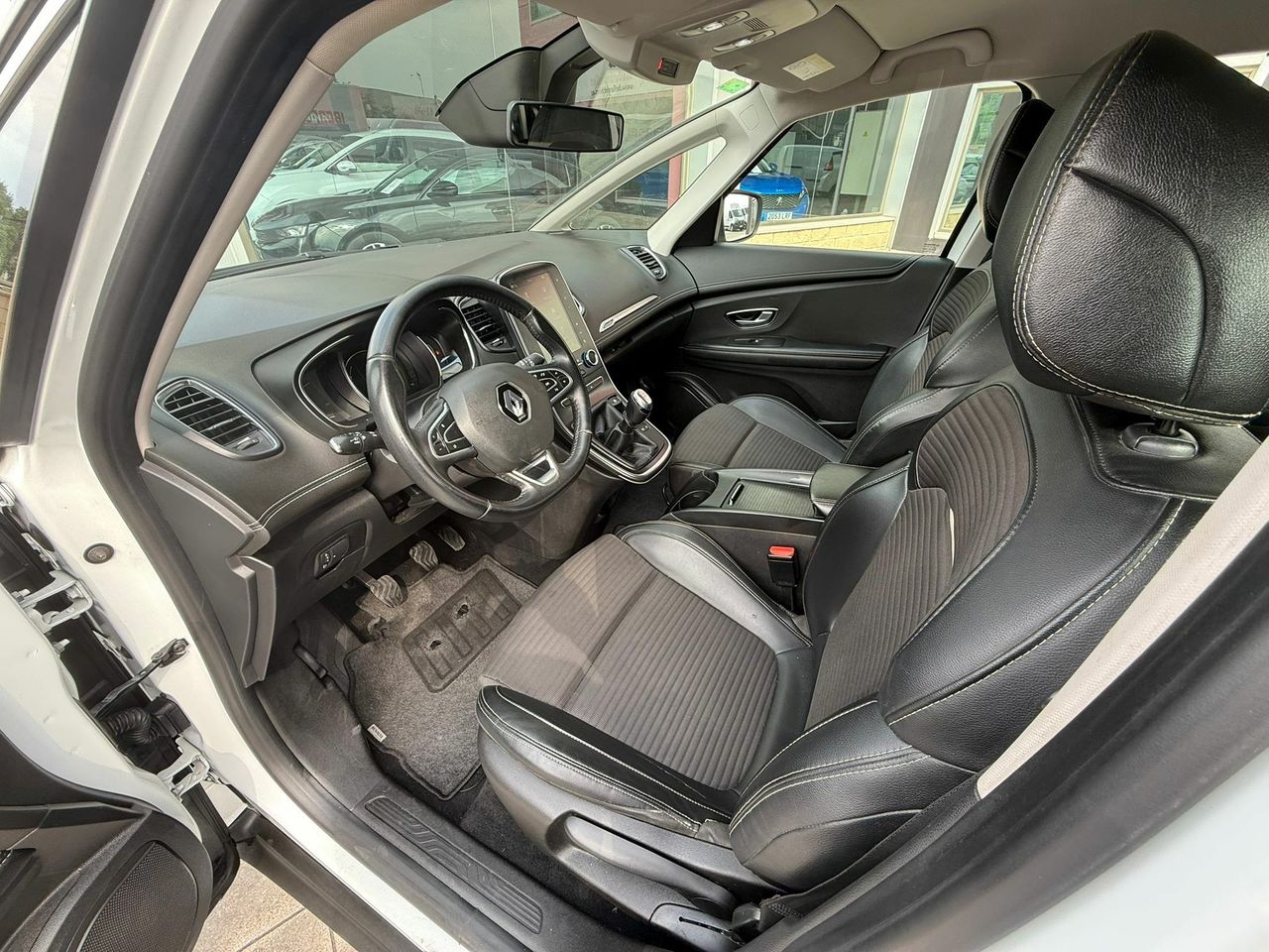 Renault Grand Scénic Limited TCe 103kW (140CV) GPF - Foto 2