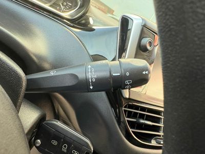 Peugeot 208 5P ACTIVE BlueHDi 73kW (100CV)