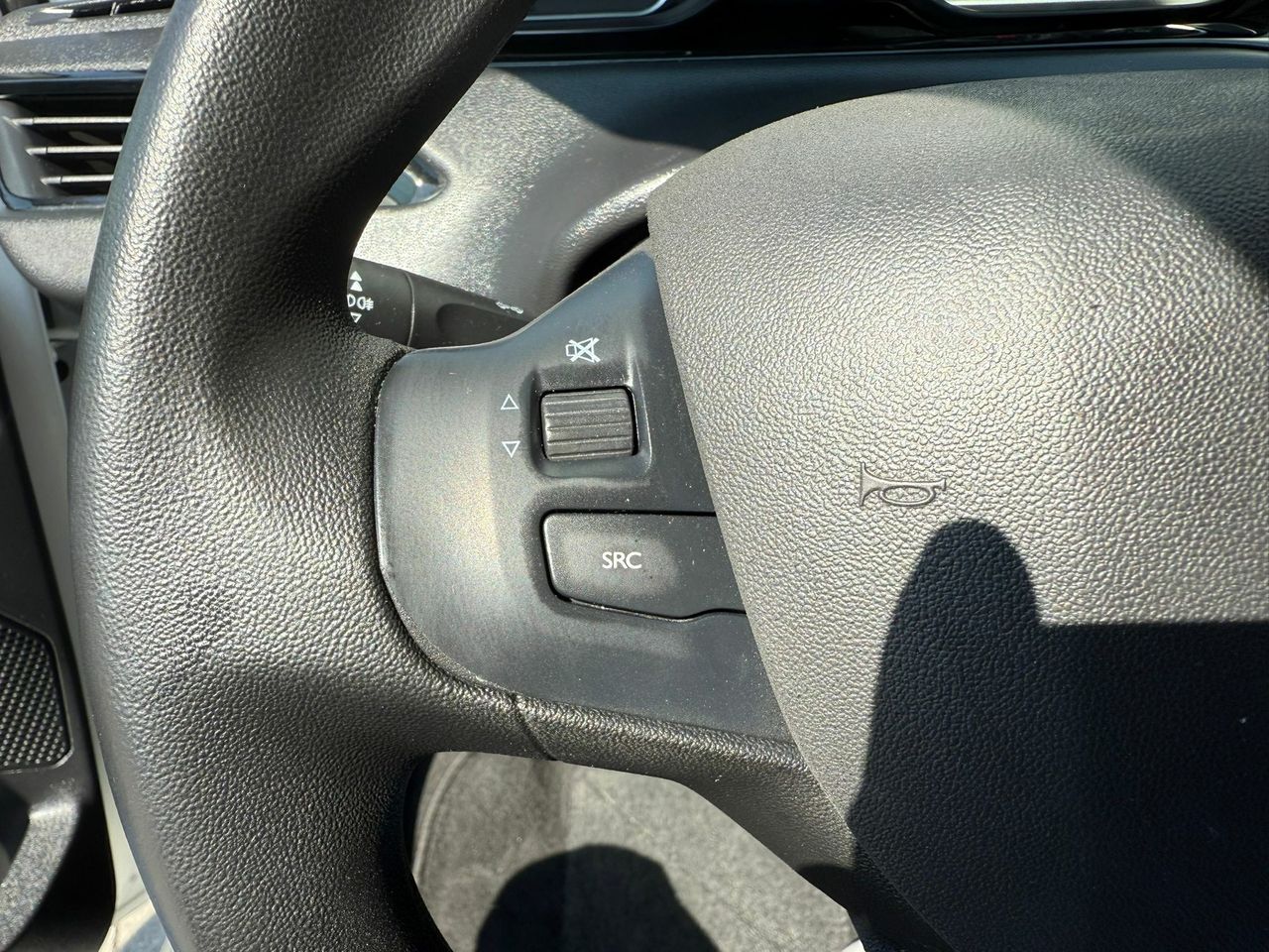 Peugeot 208 5P ACTIVE BlueHDi 73kW (100CV) - Foto 2