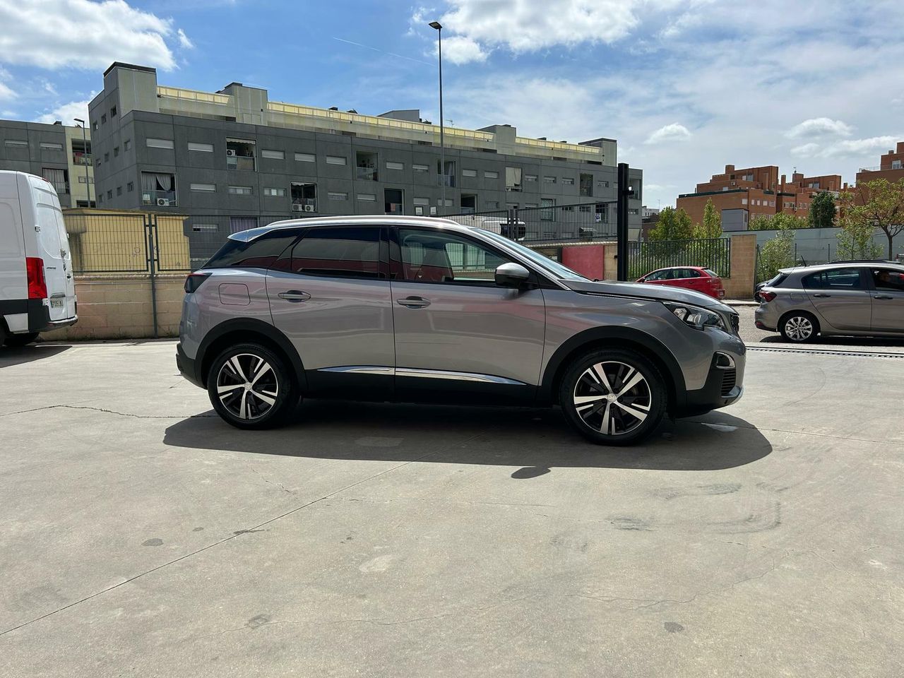 Peugeot 3008 1.5 BlueHDi 96kW (130CV) S&S Allure - Foto 2