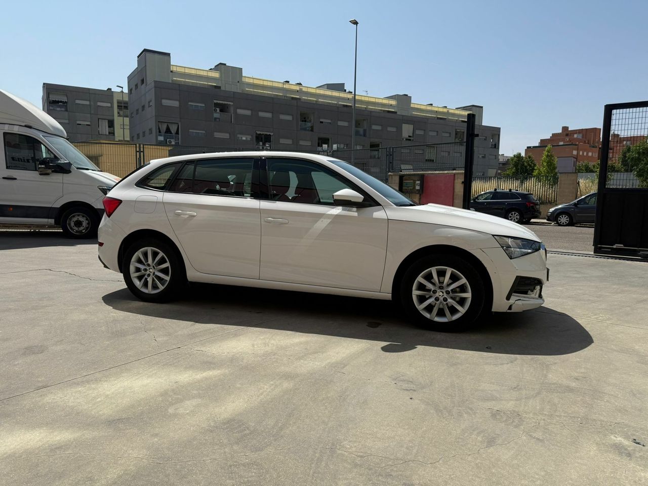Skoda Scala 1.0 TSI 70 KW (95 CV) Ambition - Foto 2